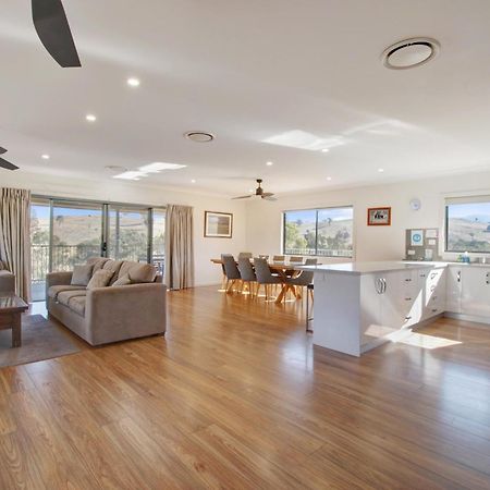Elm Cottage Tumut Bagian luar foto