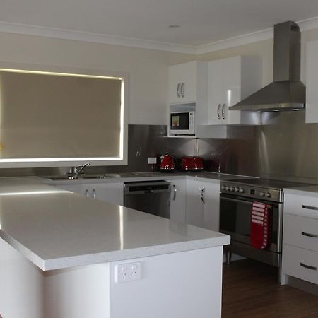 Elm Cottage Tumut Bagian luar foto