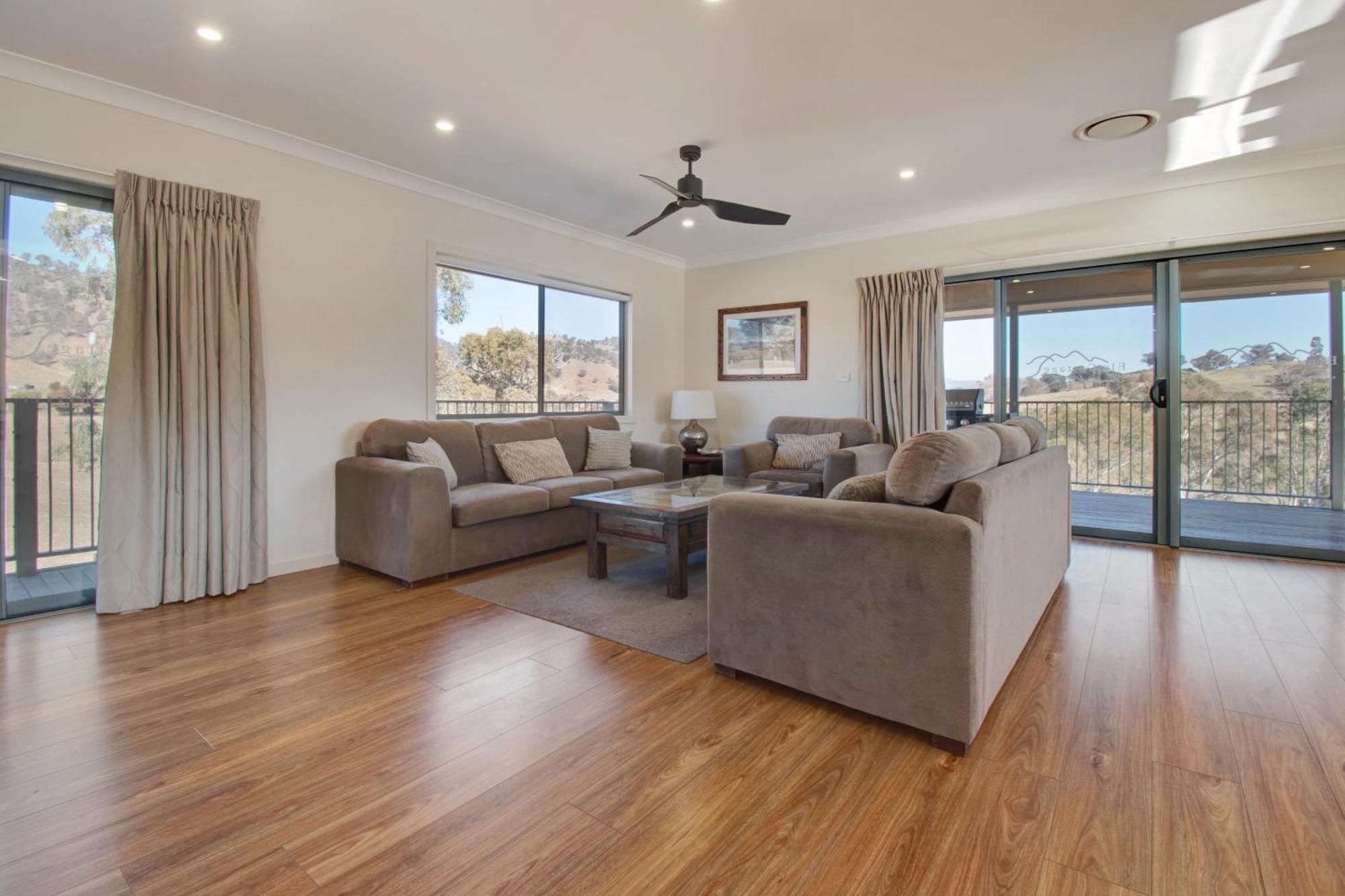 Elm Cottage Tumut Bagian luar foto