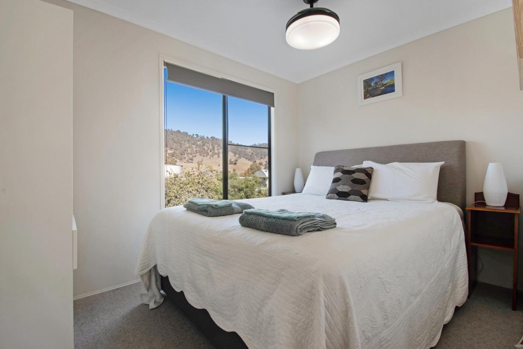 Elm Cottage Tumut Bagian luar foto