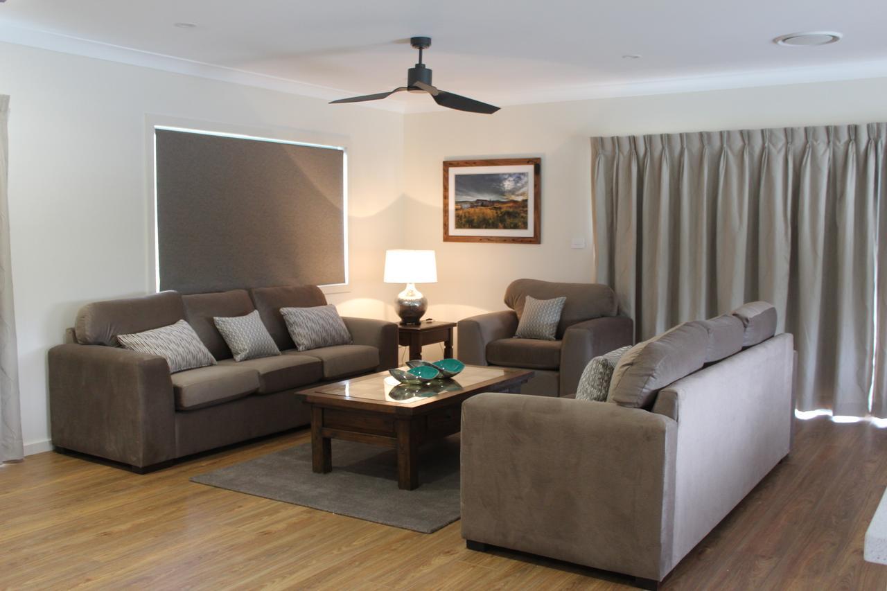 Elm Cottage Tumut Bagian luar foto
